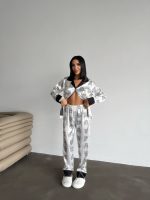 Lioness satine pajamas - Image 4