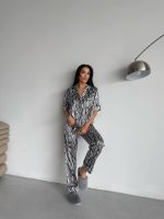 Zebra satine pajamas - Image 3